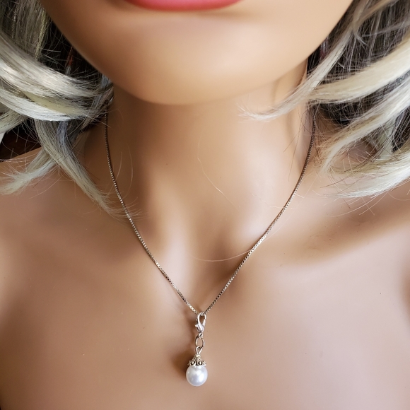 Silver Plated Faux Pearl Pendant Necklace Christmas gift - Picture 6 of 7